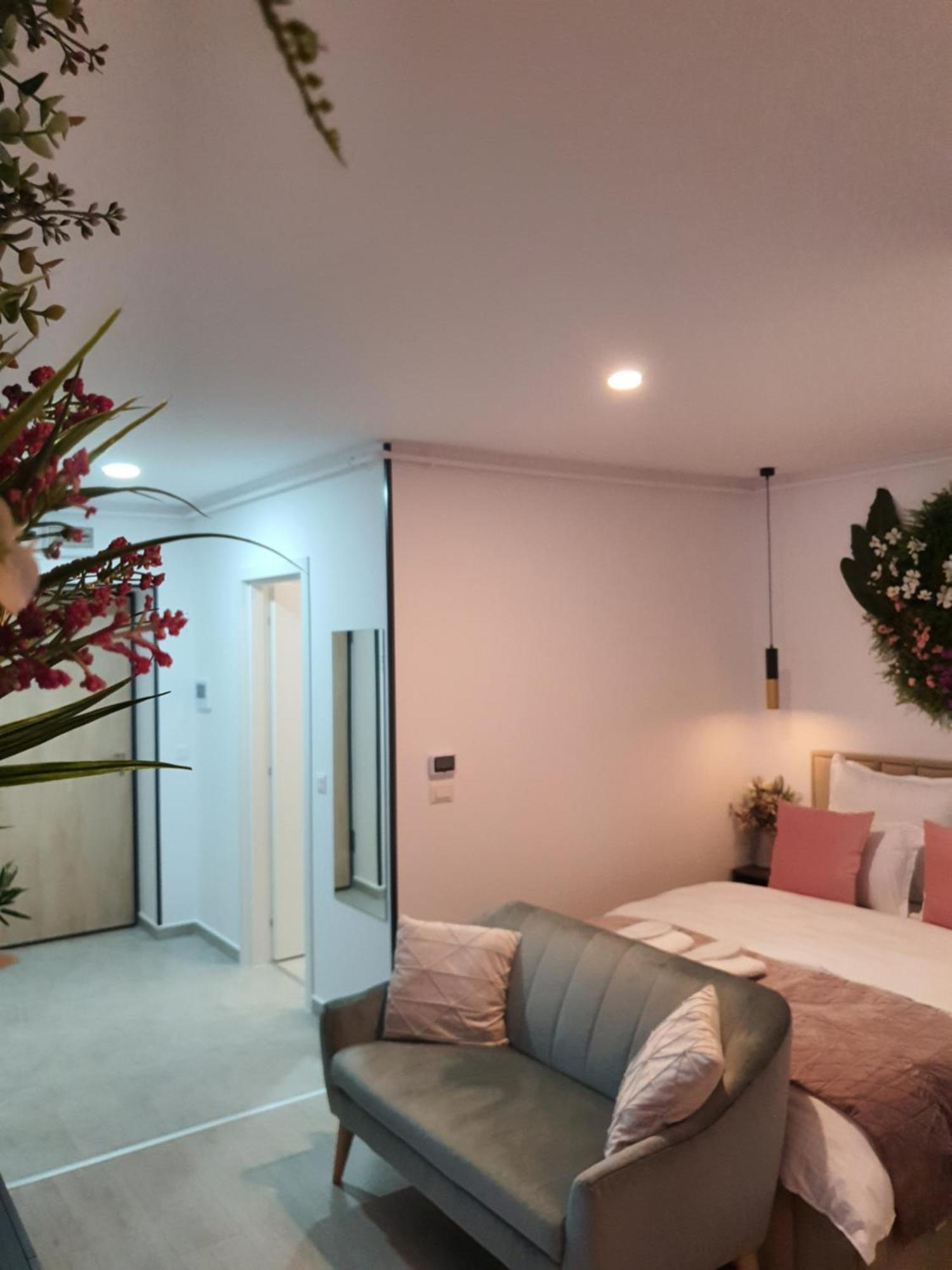 Premium Hils Brauner Studio Bucarest Esterno foto